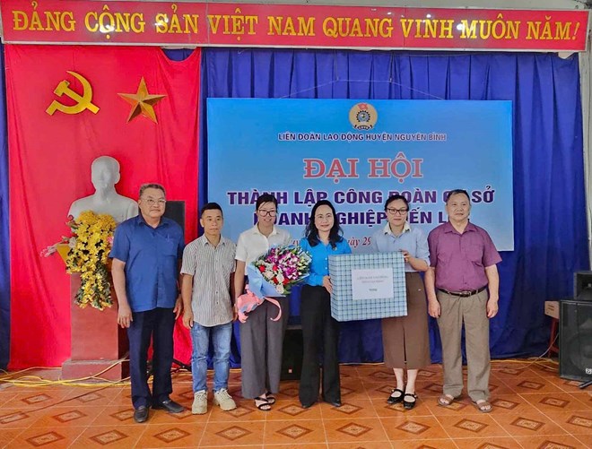Thành lập 4 công đoàn cơ sở trong Tháng cao điểm phát triển đoàn viên