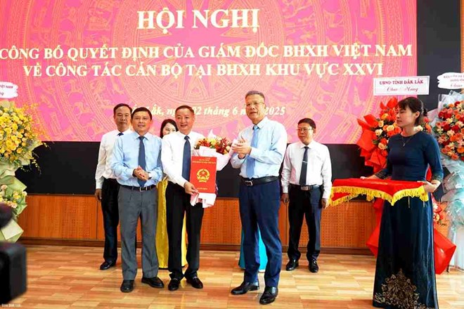 Ông Trần Mạnh Toàn làm Giám đốc Bảo hiểm xã hội khu vực XXVI