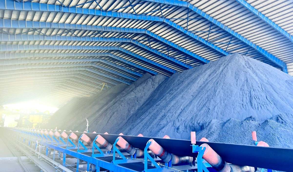 Coal warehouse of Mong Duong 1 Thermal Power Plant. Photo: Lan Anh