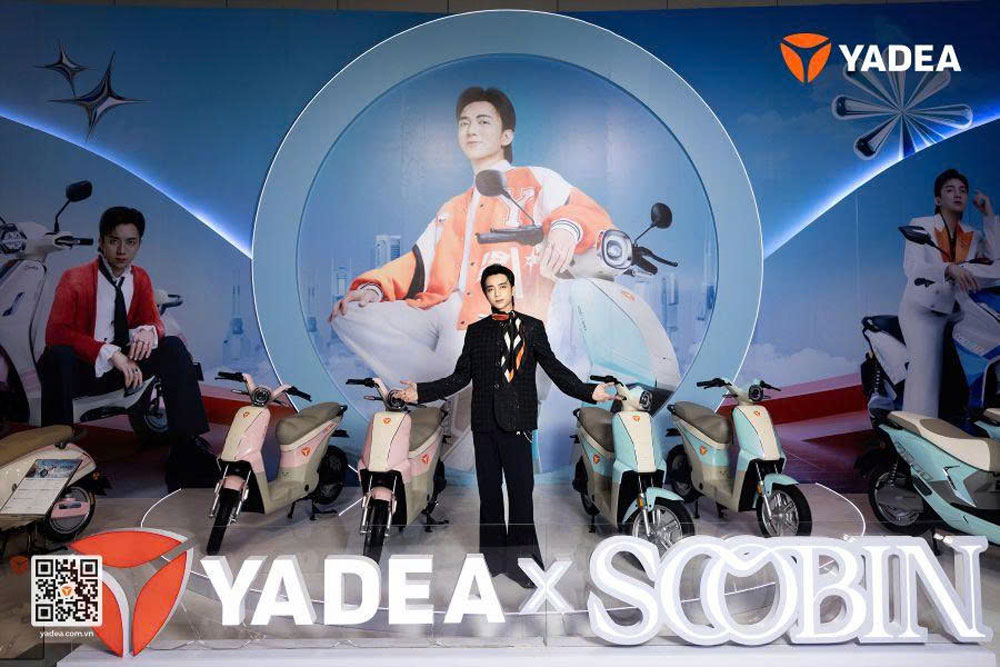 Yadea launched 3 new electric motorbike models and chose Soobin as the brand ambassador. Photo: Provided by the enterprise