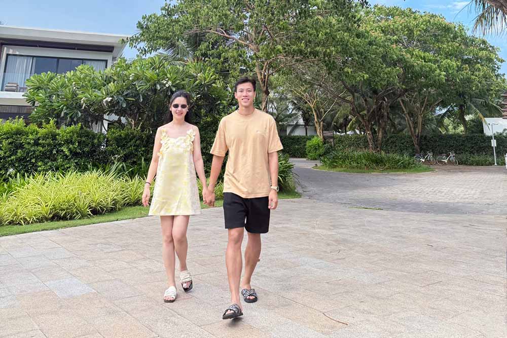 Khoanh khac tinh cam cua vo chong Que Ngoc Hai o Vung Tau. Anh: Nhan vat cung cap