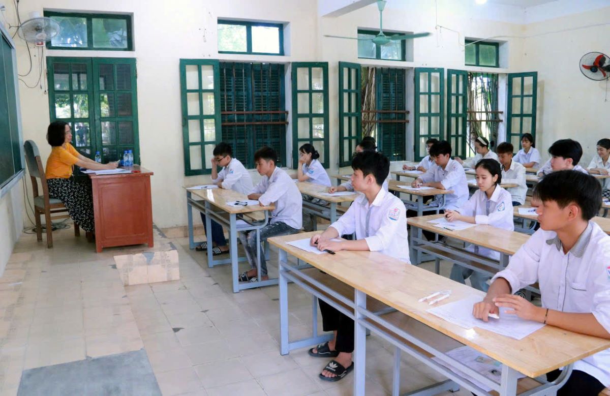 Thi sinh du thi tai diem thi Truong THPT Chu Van An (huyen Kien Xuong, tinh Thai Binh). Anh: Nam Hong