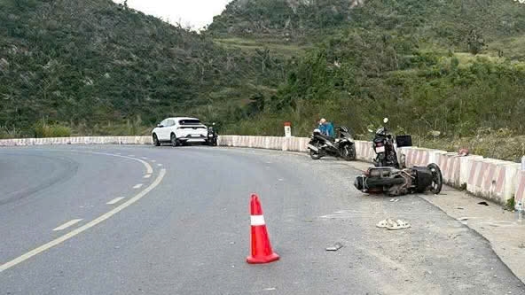 The investigation into the traffic accident in Cat Hai village, Hai Phong. Photo: Traffic High School