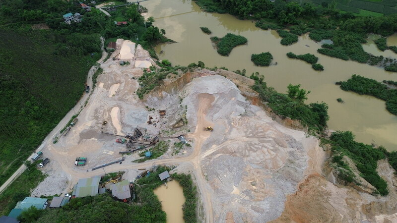 Người dân và doanh nghiệp tố Mỏ cát, sỏi Hùng Sơn (xã Hùng Sơn, huyện Tràng Định, tỉnh Lạng Sơn) lợi dụng thế độc quyền, tự ý tăng giá. Ảnh: Khánh Linh