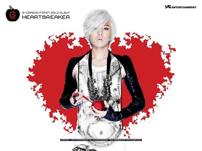 G-Dragon gay sot nam 2009 voi solo album “HeartBreaker“. Anh: YG Entertainment