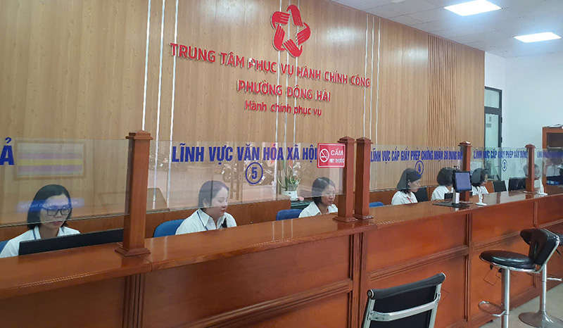 Ngay tu sang ngay 20.6, can bo cong chuc Trung tam hanh chinh cong phuong Dong Hai (TP Hai Phong) da san sang van hanh thu nghiem. Anh: Mai Chi