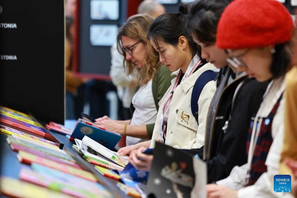 Everyone knows about trends, but no one wants to be caught up because they want to be unique. Photo: Xinhua