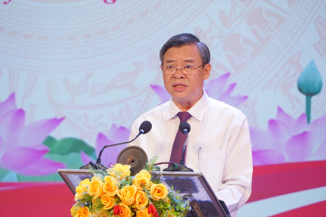 Chu tich UBND TP Can Tho Truong Canh Tuyen phat bieu tai buoi le. Anh: Ta Quang