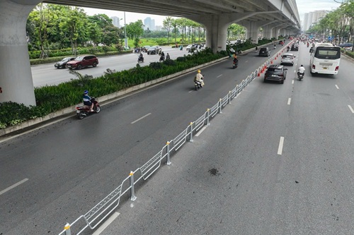 Reorganice el trafico en Vo Chi Cong y Pham Van Dong para reducir la congestion en Hanoi. Foto: Trung Nguyen