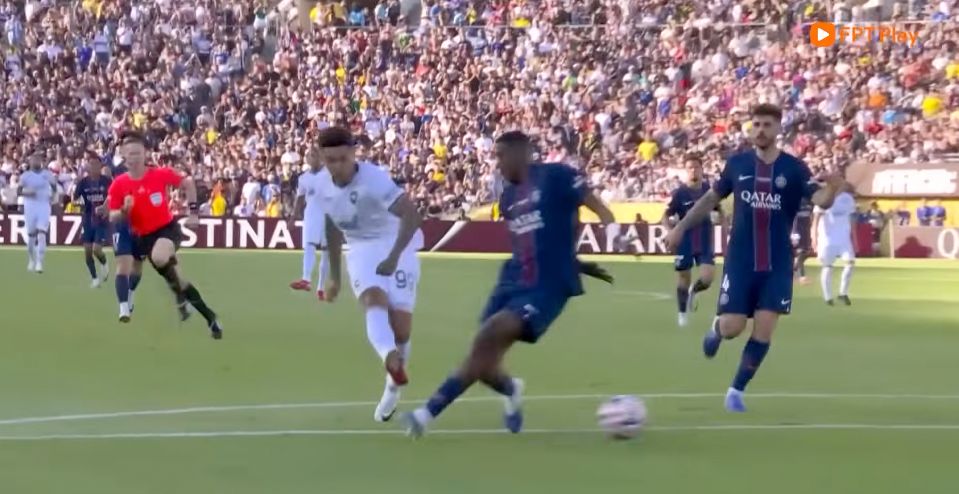 Botafogo won 1-0 against PSG. Photo cut from FPT Play video