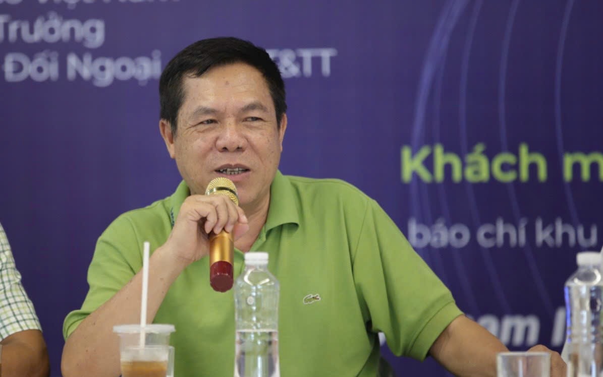 Periodista Le Duc Sao - Vicepresidente de la Asociacion de Comunicacion Digital de Vietnam - Habla sobre la prensa revolucionaria en la nueva era. Foto: NVCC