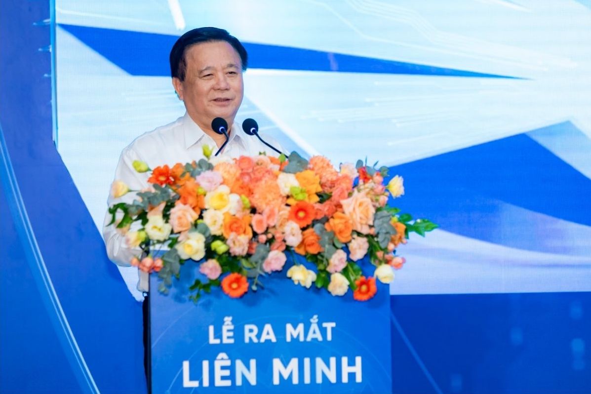 GS.TS Nguyen Xuan Thang - Uy vien Bo Chinh tri, Giam doc Hoc vien Chinh tri quoc gia Ho Chi Minh, Chu tich Hoi dong Ly luan Trung uong - phat bieu tai buoi le. Anh: Ban to chuc