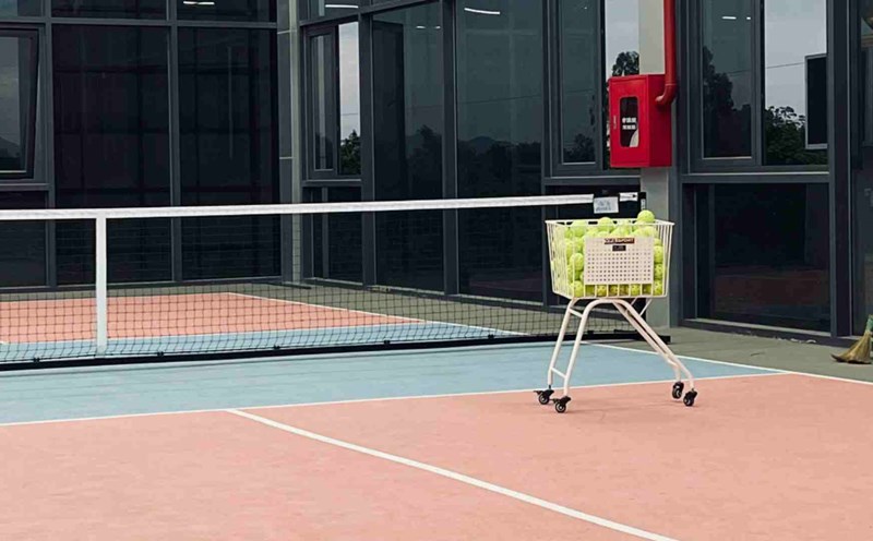Husband discovered his wife having an affair with a young man after watching a pickleball court reservation schedule on the application. The seemingly harmless sport hides a relationship behind it. Photo: Huyen Trang