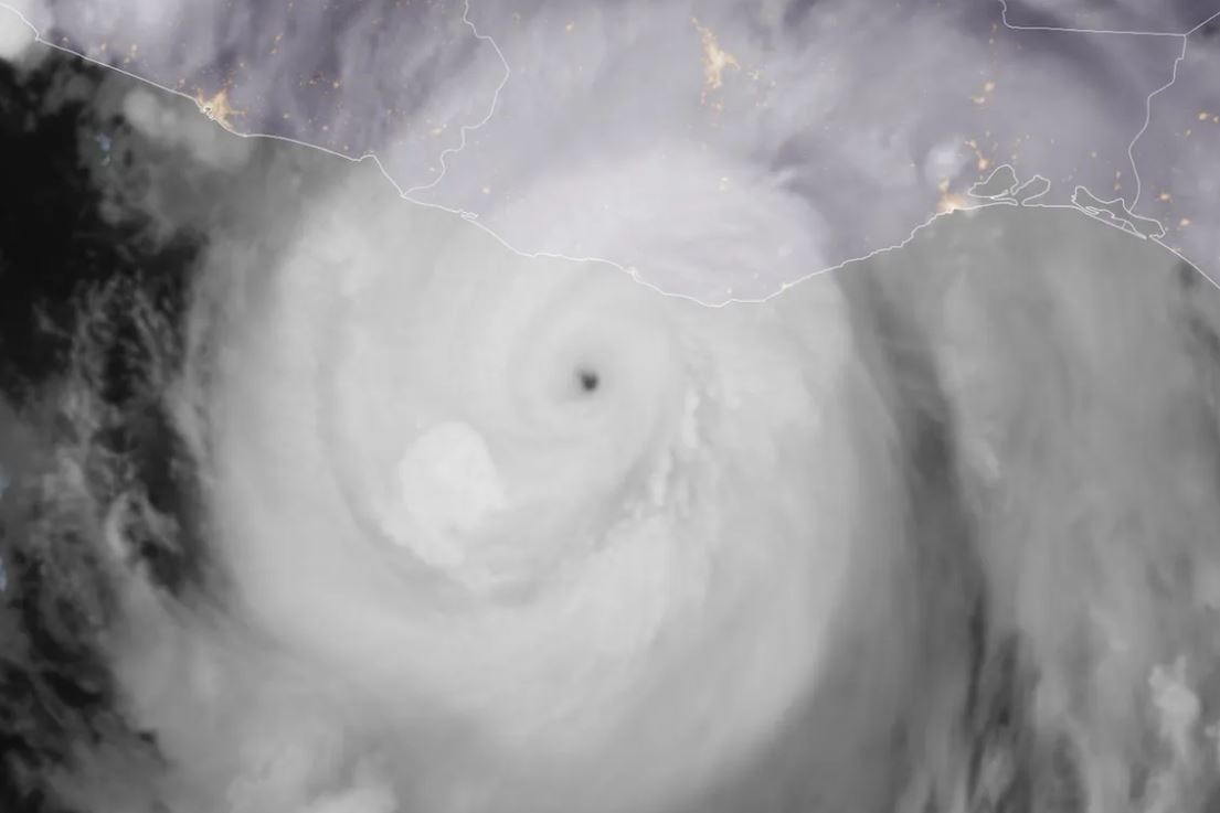 Eyes de Erick a 23h10 (EDT) el 18 de junio de 2025. Foto: NHC