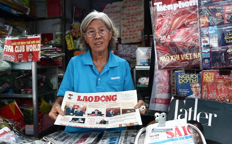 Every morning newspaper and the quiet journey to preserve the reading culture in the heart of the city