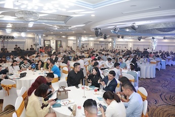 Nha dau tu dac biet quan tam den mo hinh Business Suite tai loi noi do. Anh: Minh Huong.