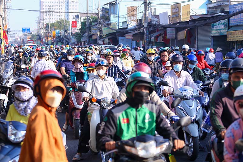 Southern weather has intermittent sunshine. Photo: Nguyen Chan