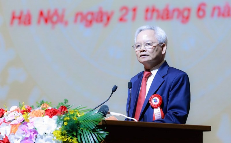Journalist Ta Ngoc Tan represented veteran journalists at the 100th Anniversary of the Vietnam Revolutionary Press Ceremony. Photo: Hai Nguyen