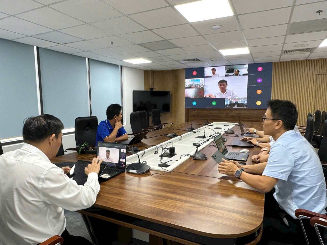 Scene of the online training session. Photo: Than Nguyen