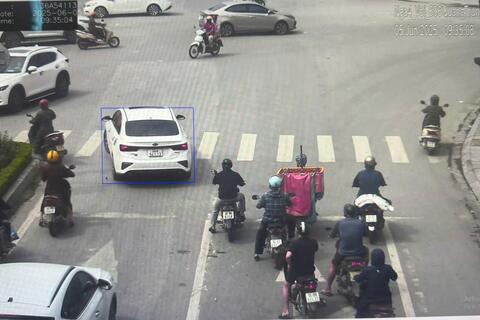 El auto fue multado en frio en Thanh Hoa. Foto: Policia de Thanh Hoa