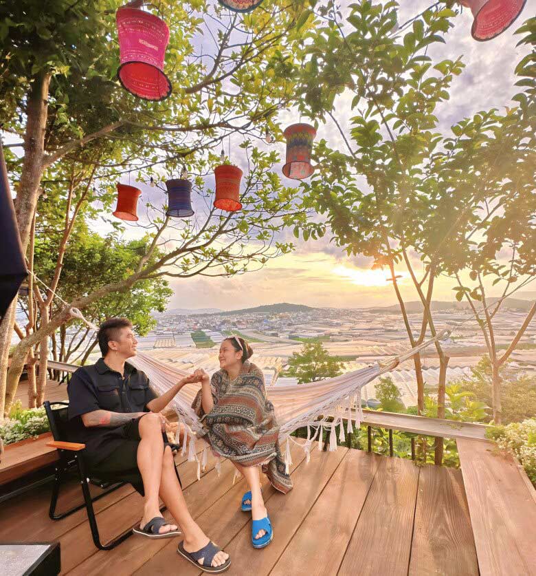 Vo chong nhac si Khanh Don tai co ngoi 1.000m2 o Da Lat. Anh: Nhan vat cung cap