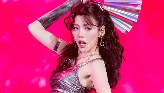 Ca sĩ được Mỹ Tâm ủng hộ đi thi hoa hậu nổi bật ở Em xinh say hi