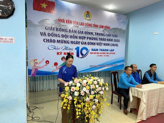 Hơn 100 vận động viên tham gia “Giải bóng bàn Gia đình” ở Lâm Đồng