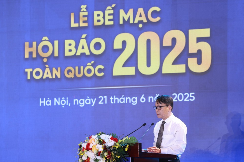 Mr. Nguyen Duc Loi - Permanent Vice President of the Vietnam Journalists Association - delivered the closing speech of the National Journalists Association in 2025. Photo: Hai Nguyen
