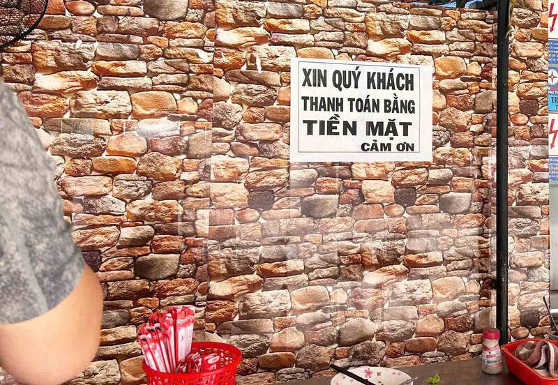 Many business households think that if they only receive cash, they will not be discovered by the tax authority. Photo: Ha May