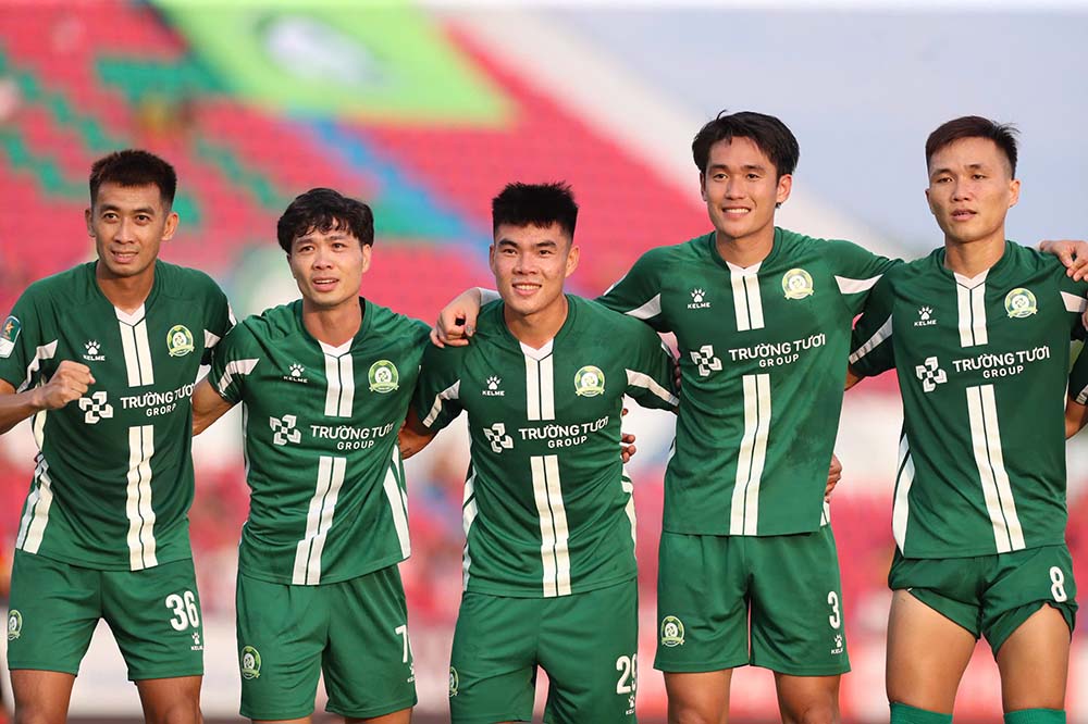 Cau lac bo Truong Tuoi Binh Phuoc duoc ki vong se gianh chien thang trong tran play-off de gianh ve gop mat o V.League mua giai nam sau.
