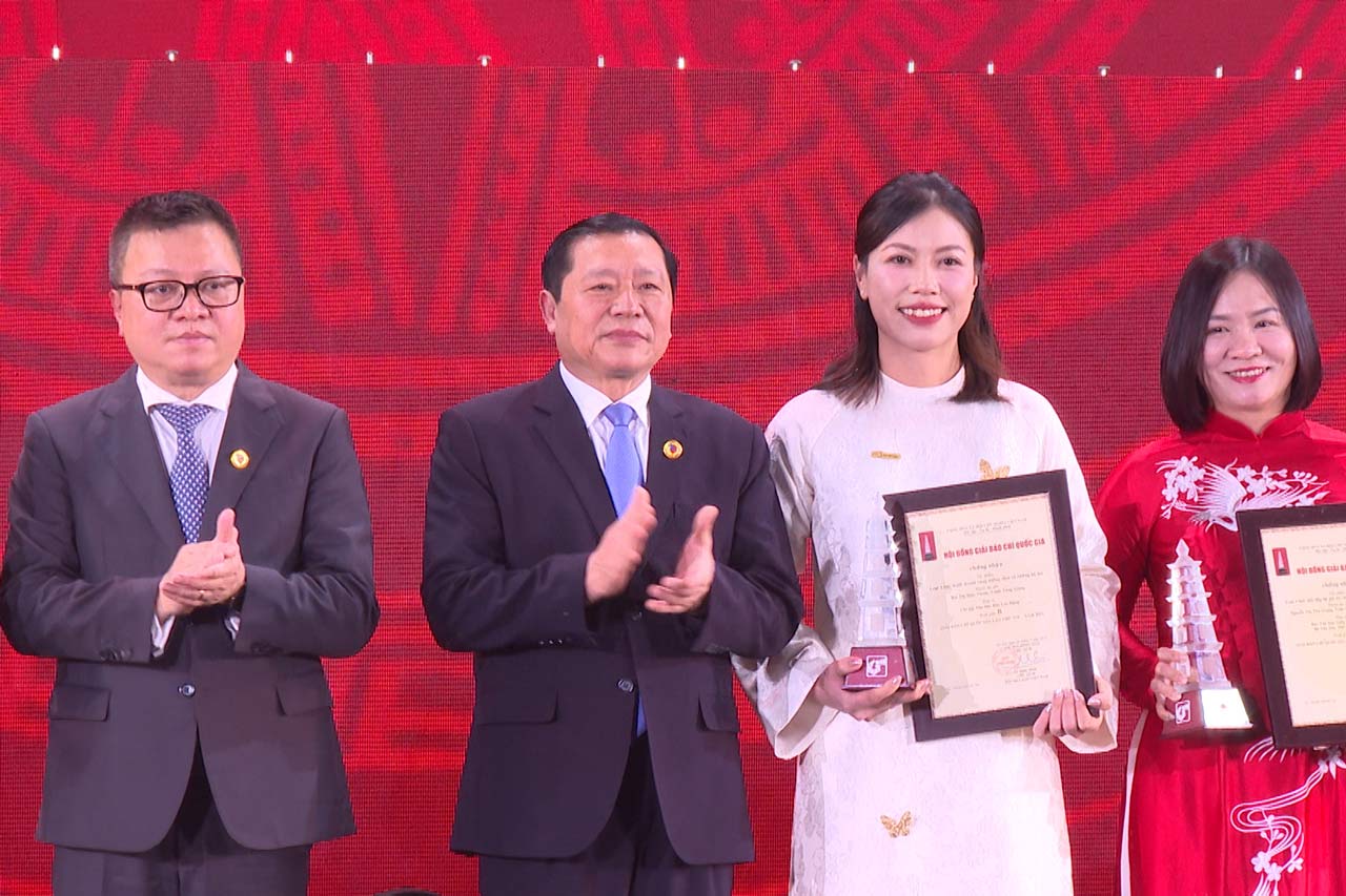 Lao Dong Newspaper makes its mark at the National Press Awards with a series of investigative articles