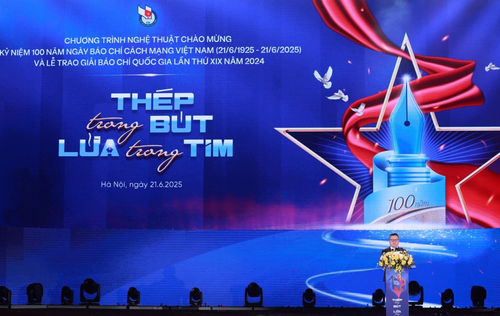 Ong Le Quoc Minh phat bieu tai Le trao giai. Anh: Hai Nguyen