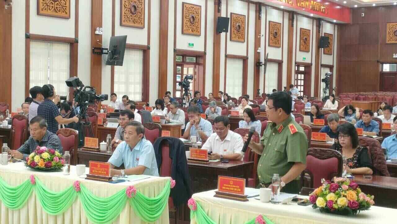 Nhieu van de nong duoc dai bieu HDND tinh neu ra tai cac ky hop, thu hut su quan tam cua cu tri. Anh: Tra My