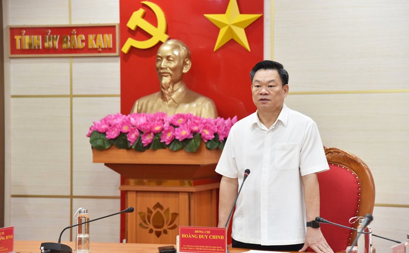 The Secretary of the Bac Kan Provincial Party Committee wrote a letter of encouragement to the people in the province before the day of merger with Thai Nguyen. Photo: Dang Bach.