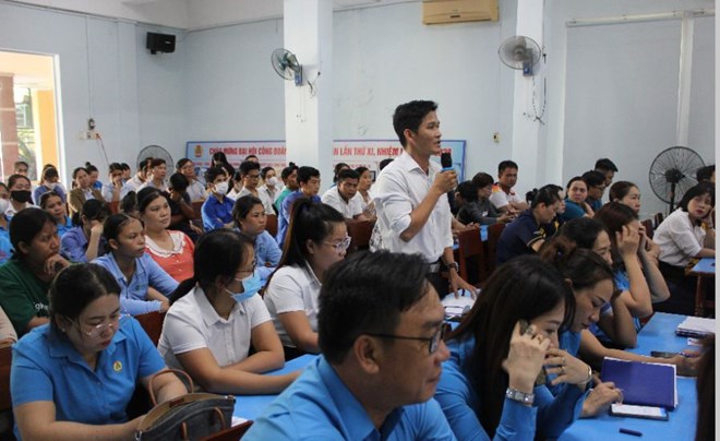LDLD tinh Ninh Thuan to chuc doi thoai doan vien voi Dai bieu Quoc hoi. Anh: Ninh Giang.