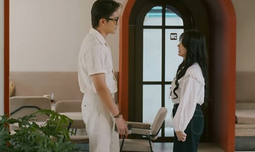 Đình Tú, Ngọc Huyền phim "Cha tôi, Người ở lại". Ảnh: VFC