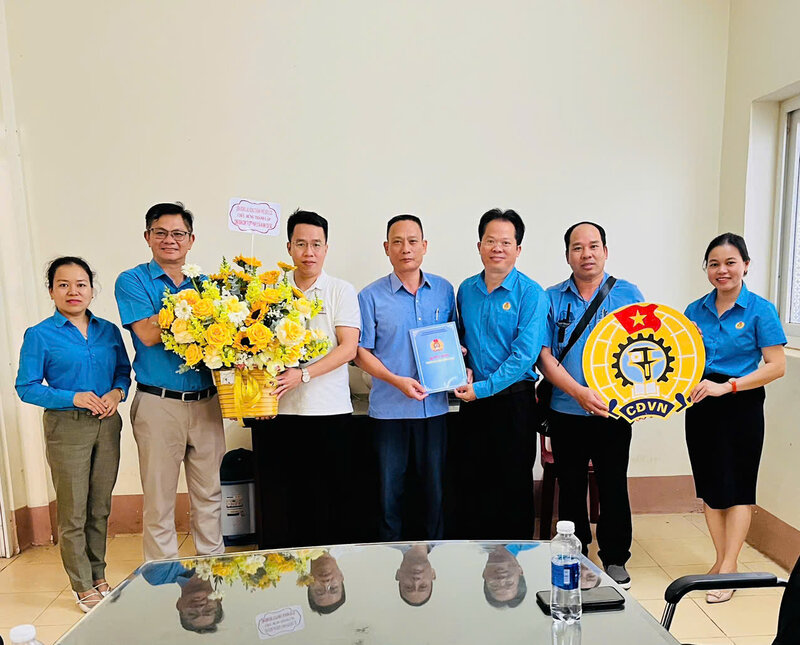 En los primeros 5 meses de 2025, los sindicatos en Lam Dong se propagaron y se movilizaron para establecer 15 sindicatos de base y sindicatos de base. Foto: Lam Duc