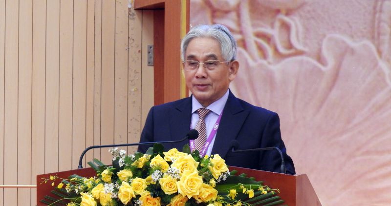 Associate Professor, Dr. Luong Minh Cu - Principal of Mekong University delivered the opening speech at the Conference on human resource training in the health sector. Photo: Cuu Long University