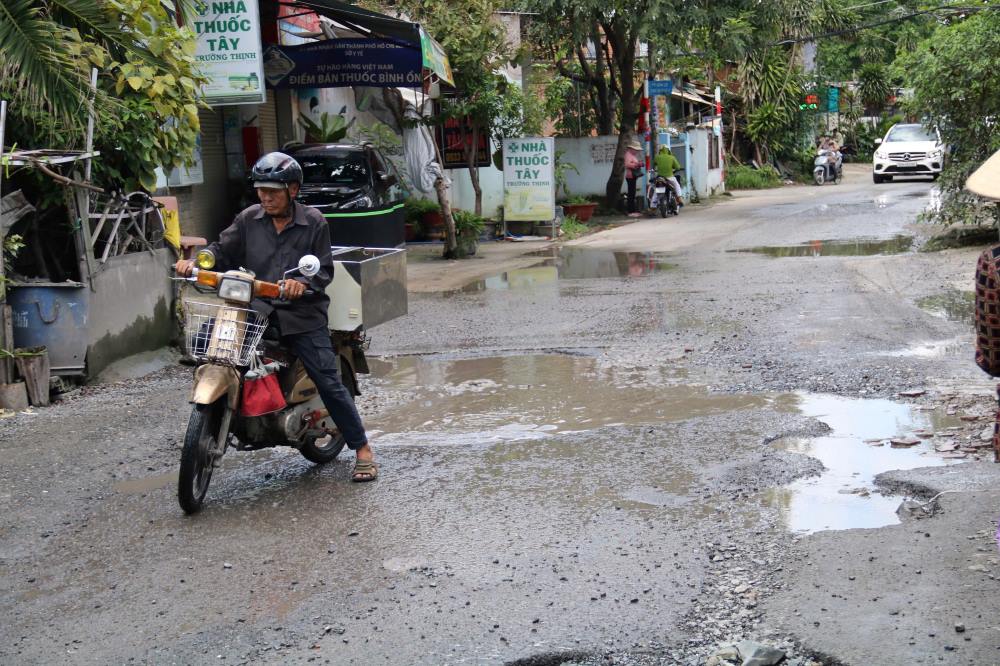 Hien trang duong Tan Thoi Hiep 21. Anh: Anh Tu
