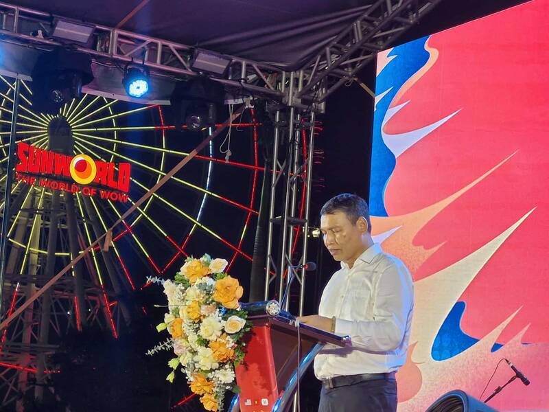 Sr. Ho Ky Minh - Vicepresidente del Comite Popular Da Nang hablo en el Programa de Intercambio de Amistad Vietnam -US. Foto: Thu Giang