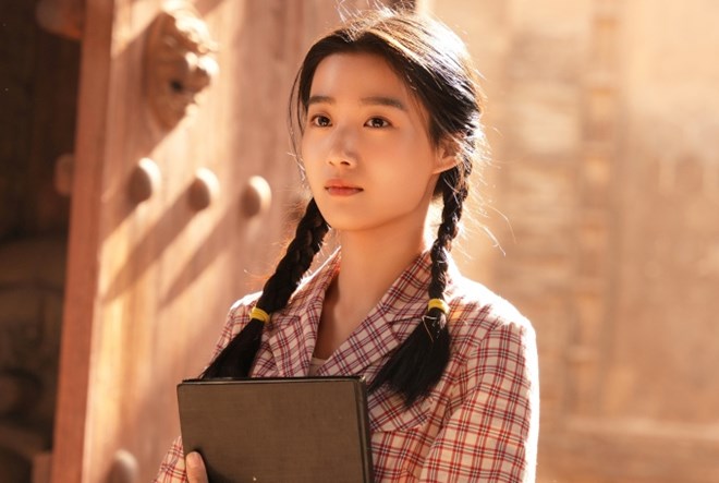 Lu Duc Hieu se opuso cuando tomo el liderazgo "Bright Moon Over High" en el sistema de peliculas con Trieu Lo Tu, Chuong Nhuoc Nam. Foto: Productor de cine