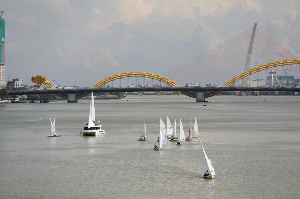 Da Nang performs sailing on the Han River for the first time. Photo: Da Nang Department of Tourism