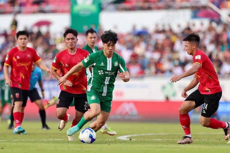 Cong Phuong and Binh Phuoc team have a chance to win tickets to the V.League 2025-2026. Photo: Thanh Vu
