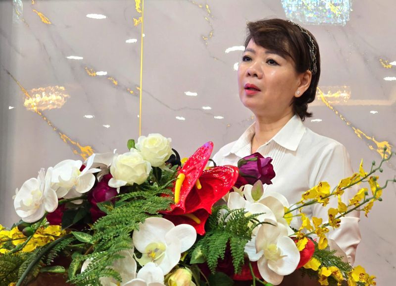 Ba Tran Thi Thanh Ha - Uy vien Doan Chu tich, Truong Ban Chinh sach phap luat - Quan he lao dong Tong LDLD Viet Nam - phat bieu tai hoi nghi. Anh: Nam Duong