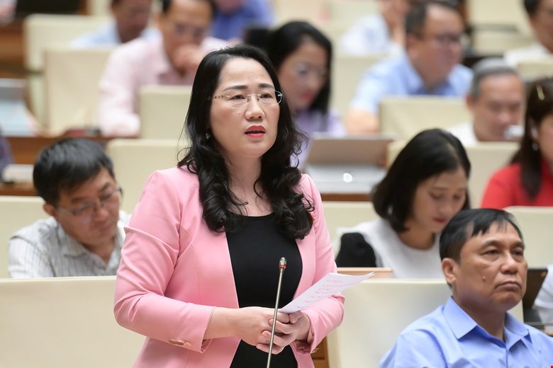 El delegado Nguyen Thi Thuy dijo que el pais tiene muchas oportunidades de desarrollo, que no se pueden perder. Foto: Quochoi.vn