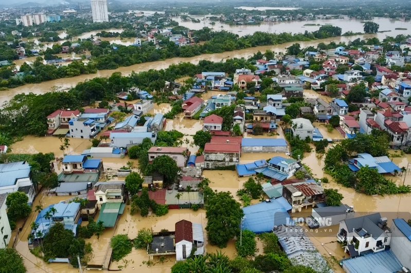 Nhiều khu vực tại TP Thái Nguyên bị lũ sông Cầu gây ngập lụt. Ảnh: Việt Bắc.