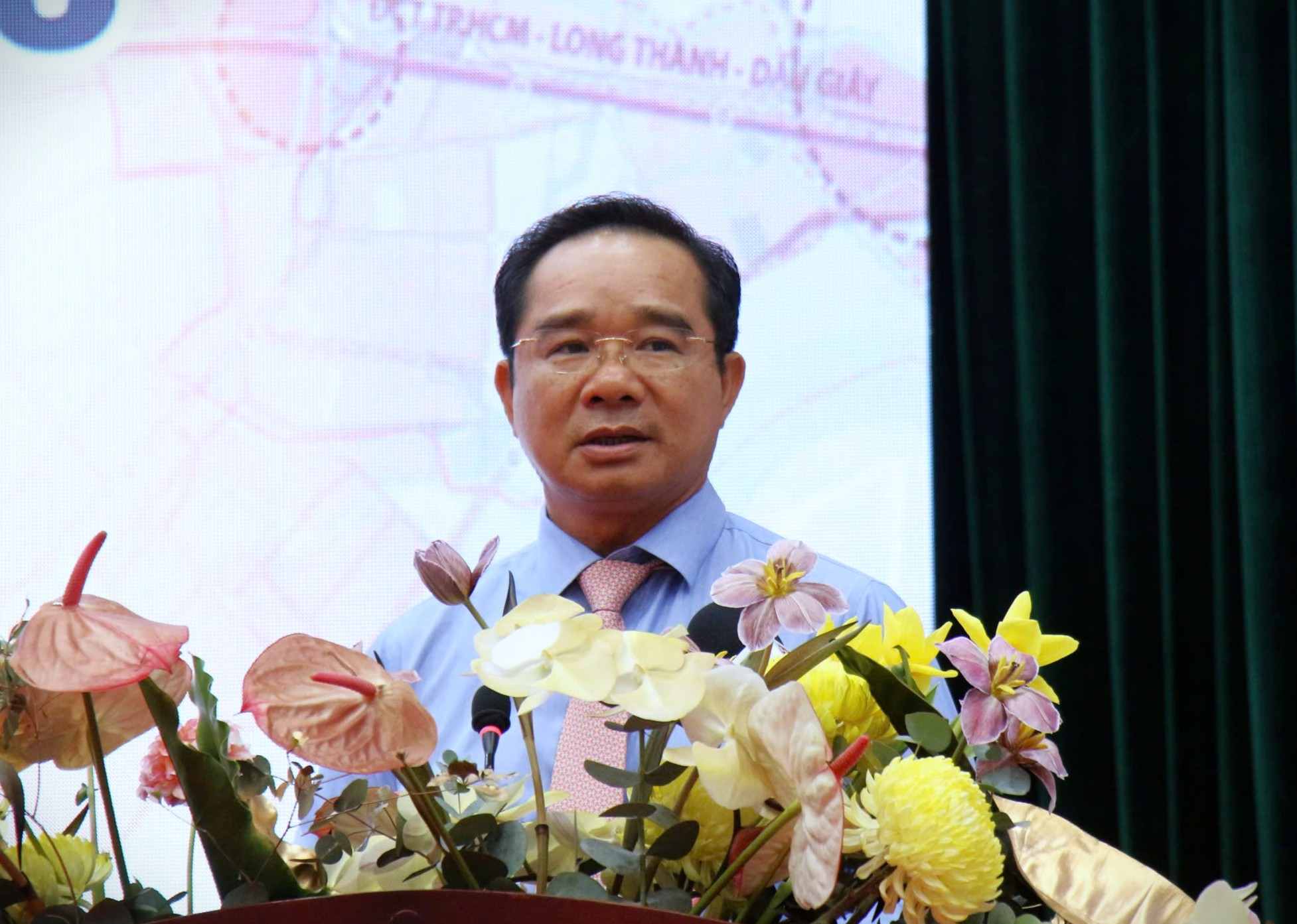 Chu tich UBND TPHCM Nguyen Van Duoc phat bieu tai hoi nghi. Anh: Minh Quan