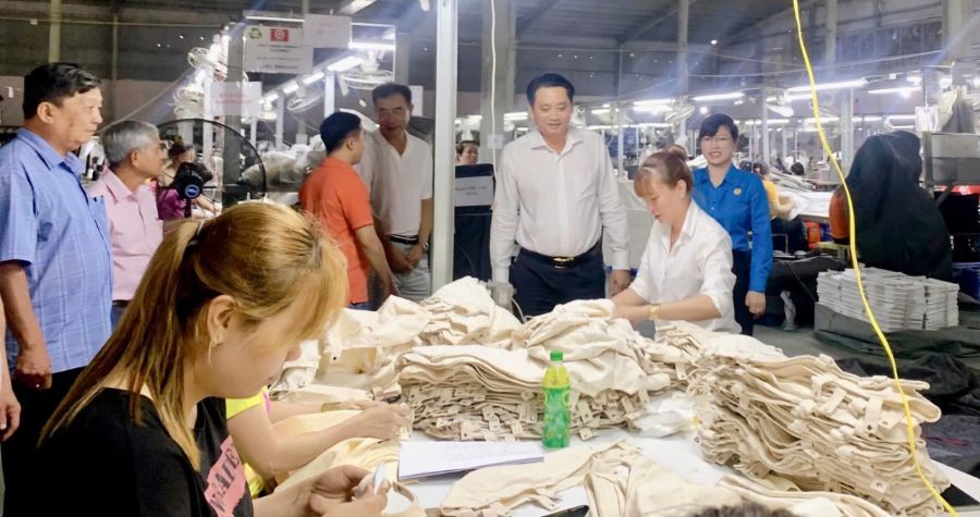 More than 18,000 Tra Vinh workers participate in the 2025 Occupational Safety and Health Action Month. Photo: Hoang Loc