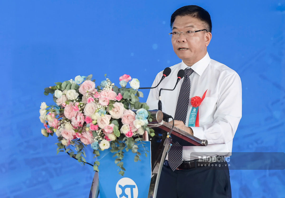 Pho Thu tuong Chinh phu Le Thanh Long phat bieu tai buoi le. Anh: Ha Vi