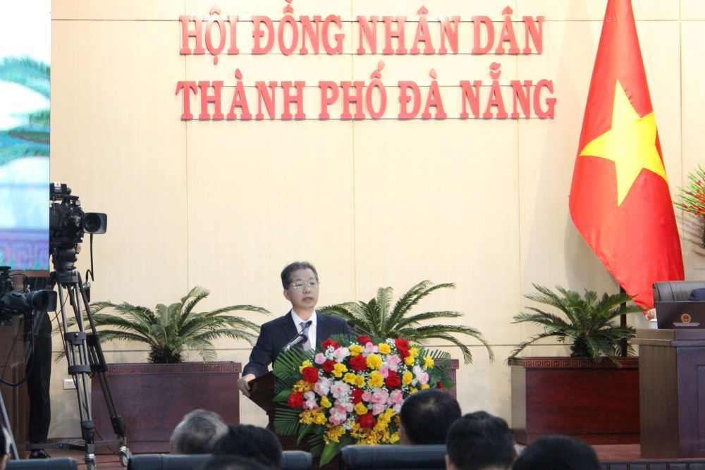 Segun el Sr. Nguyen Van Quang - Secretario del Comite del Partido de la Ciudad de Da Nang, a partir del 1.7 de julio, la ciudad de Da Nang se establecera sobre la base de la actual consolidacion de la ciudad de Da Nang y la provincia de Quang Nam. Foto: Tran Thi
